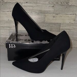 New Black Pointed-Toe Stiletto Pumps - IP Required